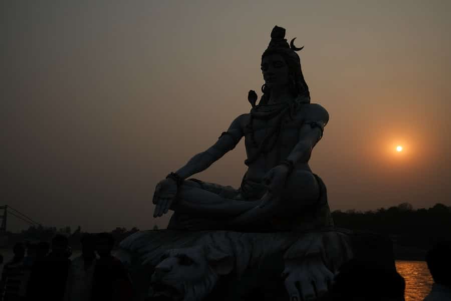 Photo statues